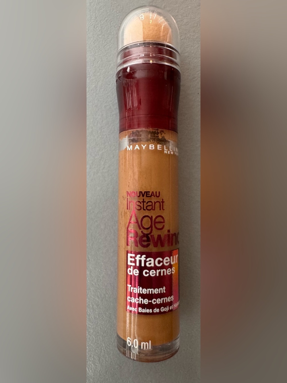 Maybelline Instant Age Rewind Concealer - Tan with Sponge Applicator